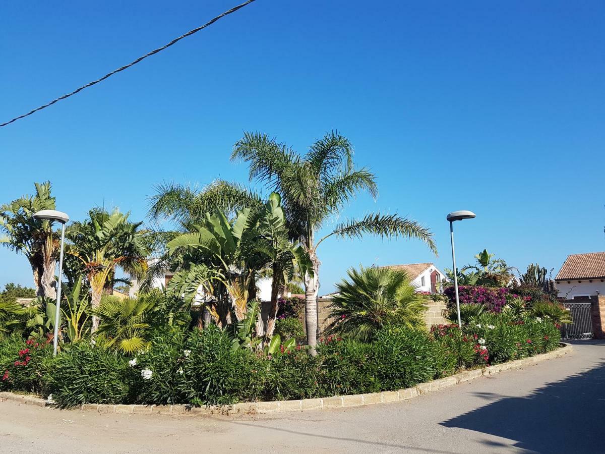 Mansarda Con Vista Piscina Villa Campofelice Di Roccella Exterior foto