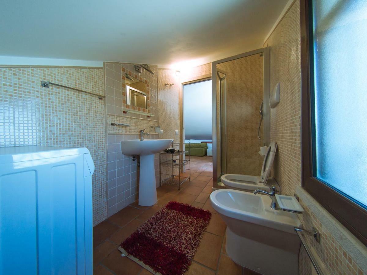 Mansarda Con Vista Piscina Villa Campofelice Di Roccella Exterior foto